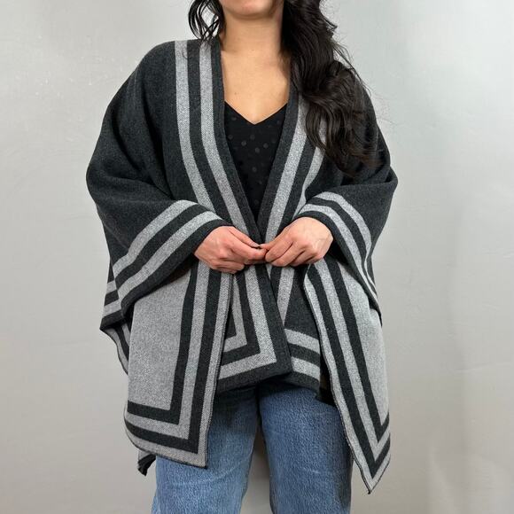 Ann Taylor Gray One Size Open Front Cardigan Poncho - Picture 3 of 7